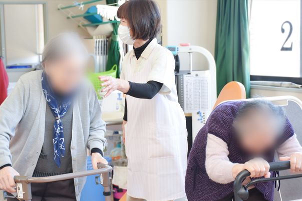 介助風景の室内