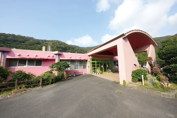 緑豊かな外観