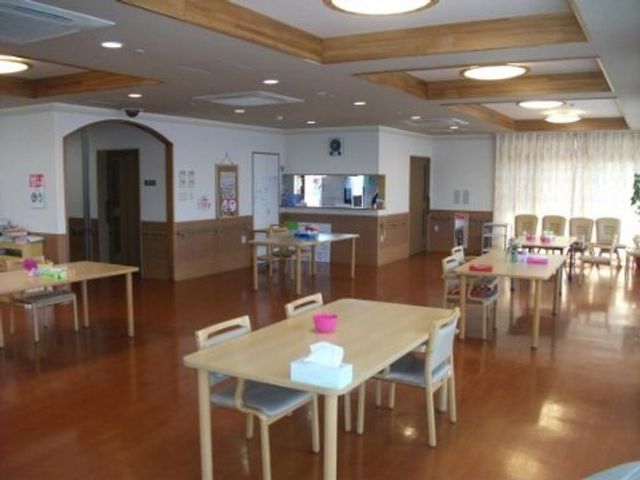 広々とした食堂の様子