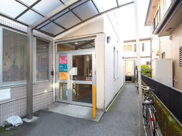 明るいエントランス