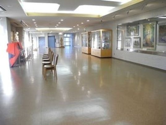 長い廊下の共有空間  