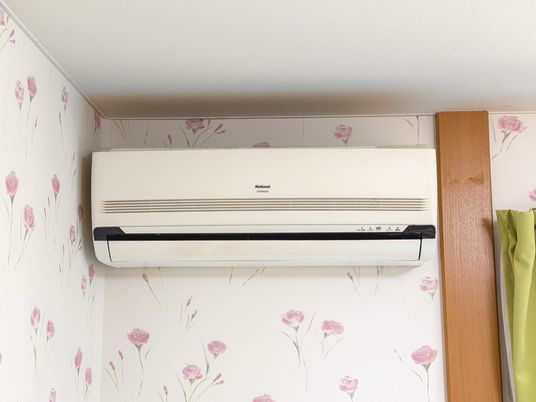 部屋のエアコン