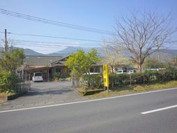 緑豊かな外観風景