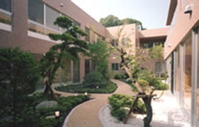 緑豊かな中庭