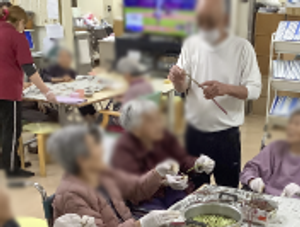 楽しむ様子の部屋