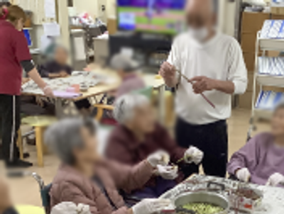 楽しむ様子の部屋