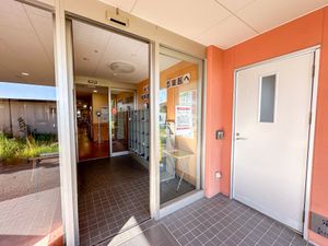 落ち着いたエントランス