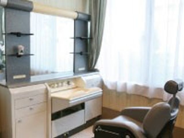 理美容室の設備 理美容室   自然光が差し込む落ち着いた空間で、利用者様の身だしなみを整えることができます。