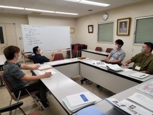 会議中の談話室