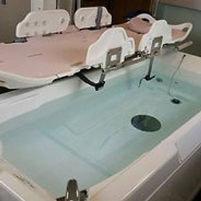リフト付き浴槽