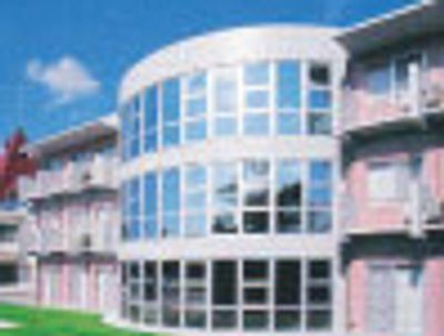 三階建ての外観