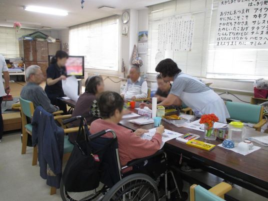 活動中の室内