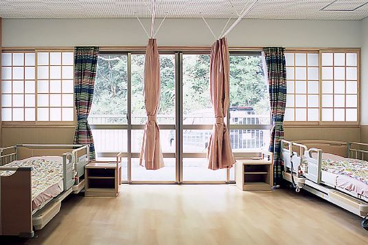 自然光が差し込む居室