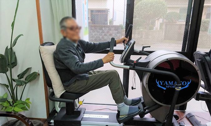 運動中の室内