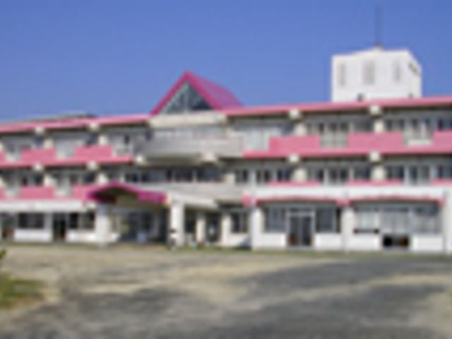 広々とした建物の外観 外観 働く環境として風通しの良い設計が特徴です。明るい外観が印象的です。