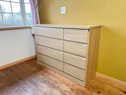 窓際の収納家具
