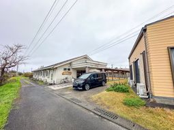 広々とした外観