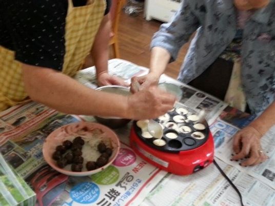 手作りおやつの共同調理