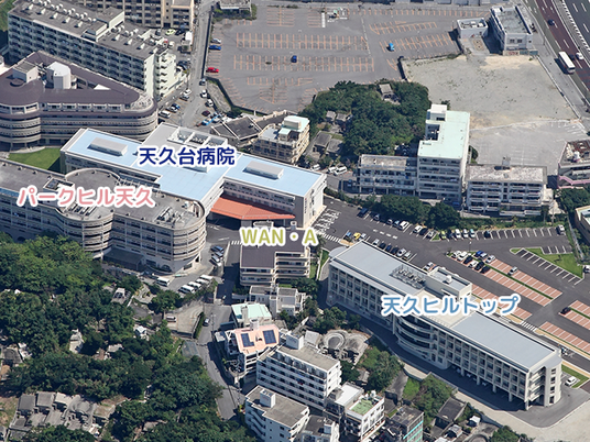 病院建物の全景  