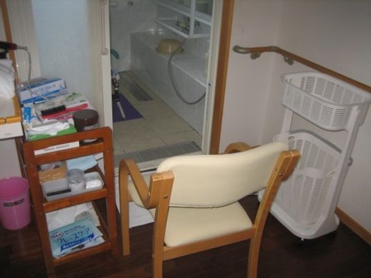 介護施設の洗面スペース