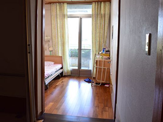 自然光が差し込む居室