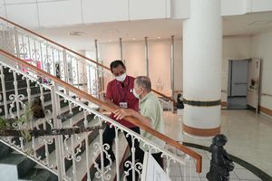 優しい介助の階段