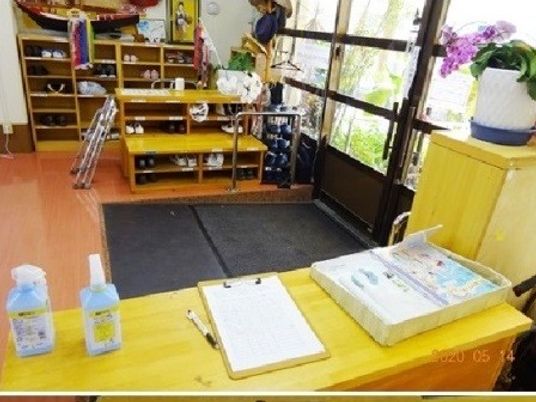 明るいエントランス  
