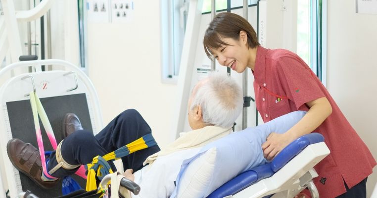 楽しそうなスタッフと利用者の様子