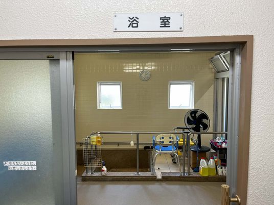 光が入る浴室