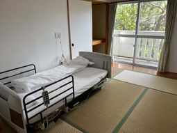 清潔で広々とした居室