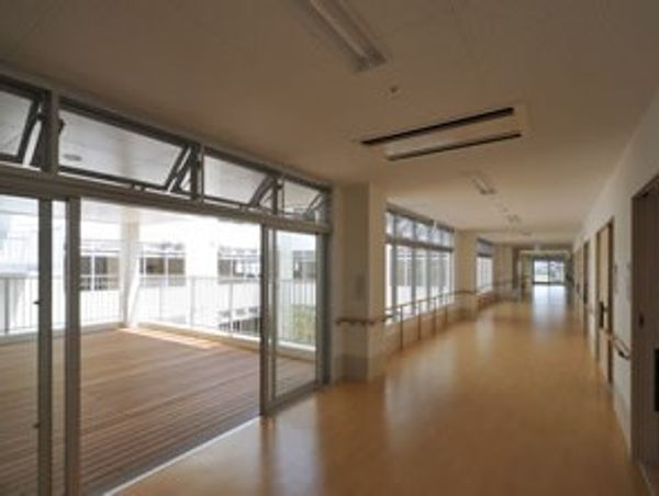明るい廊下