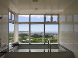 海が見える明るい部屋