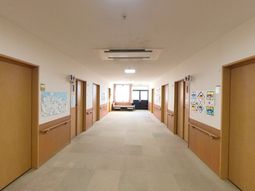 広々とした廊下