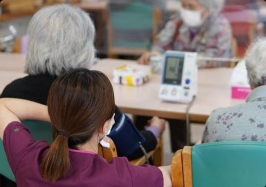 談笑中の様子リビング