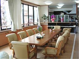 明るい食堂の風景