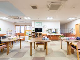 広々としたラウンジ