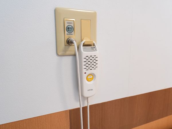 非常通報装置の壁面