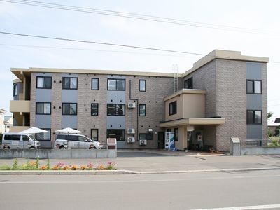 現代的な建物の外観
