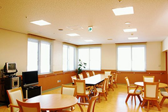 広々とした空間のラウンジ