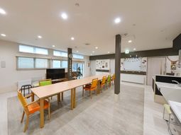 長テーブルがある部屋