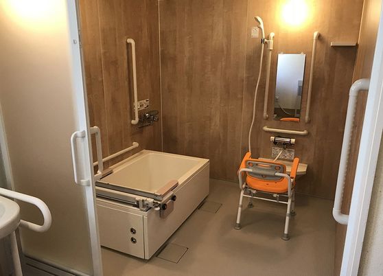 バリアフリー浴室設備