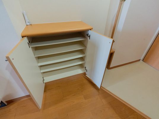 便利な収納棚
