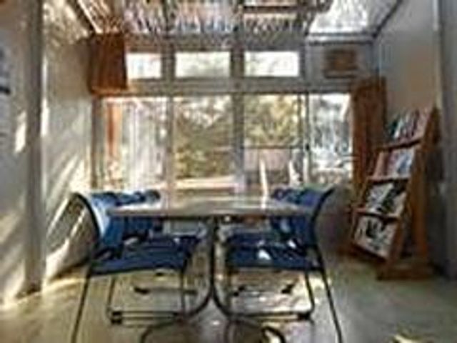 自然光が入る部屋 ラウンジ 自然光がたっぷりと差し込む開放的な空間で、リラックスした時間を過ごせます。