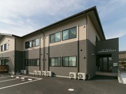 新しい建物の外観