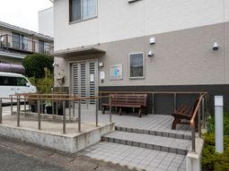 エントランスの外側