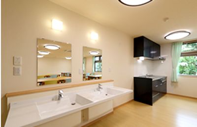 広く明るい洗面台