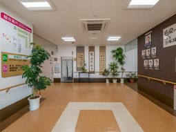 清潔感あるエントランス