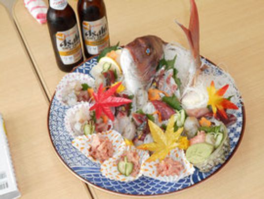 新鮮な魚料理の食堂