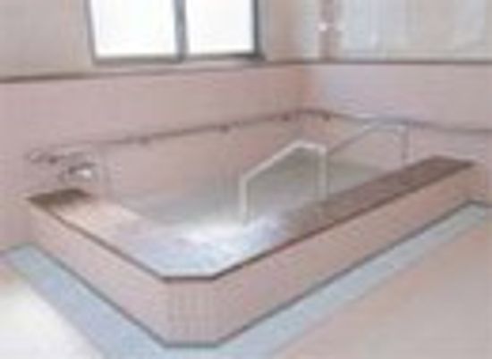 広々とした浴室