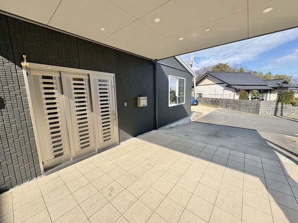 広いエントランス